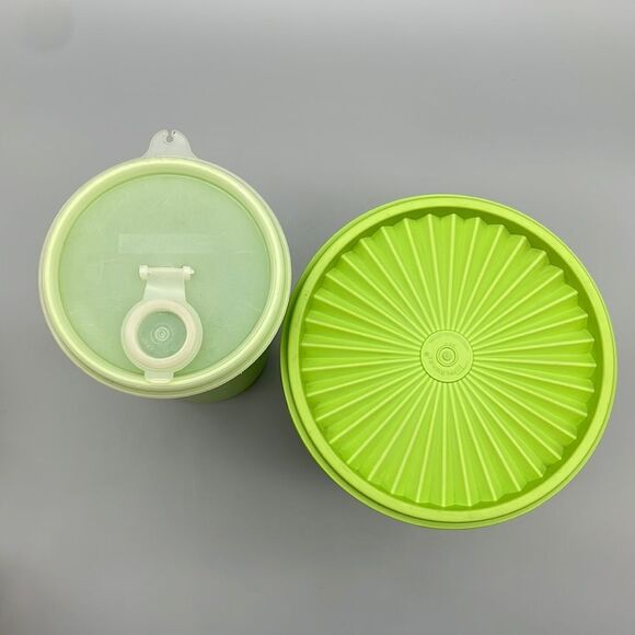 Vintage Tupperware Servalier Storage Canister Lime Green and 261 1 QT Pitcher - Picture 5 of 15